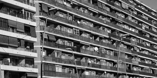 Derecho Inmobiliario / Abogados Inmobiliarios Girona · Conflictos con Relaciones de Vecindad