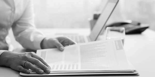 Derecho Mercantil / Abogados Mercantilistas Girona · Investigaciones de Due Diligence en Procesos de Compra y Venta de Empresas